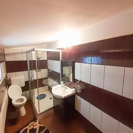 Myr House * Bucureşti