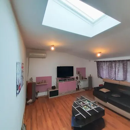 Myr House *