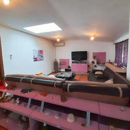 B&B Myr House
